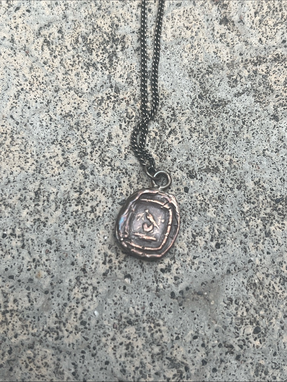 Pyrrha Elegant bronze Pendant Necklace